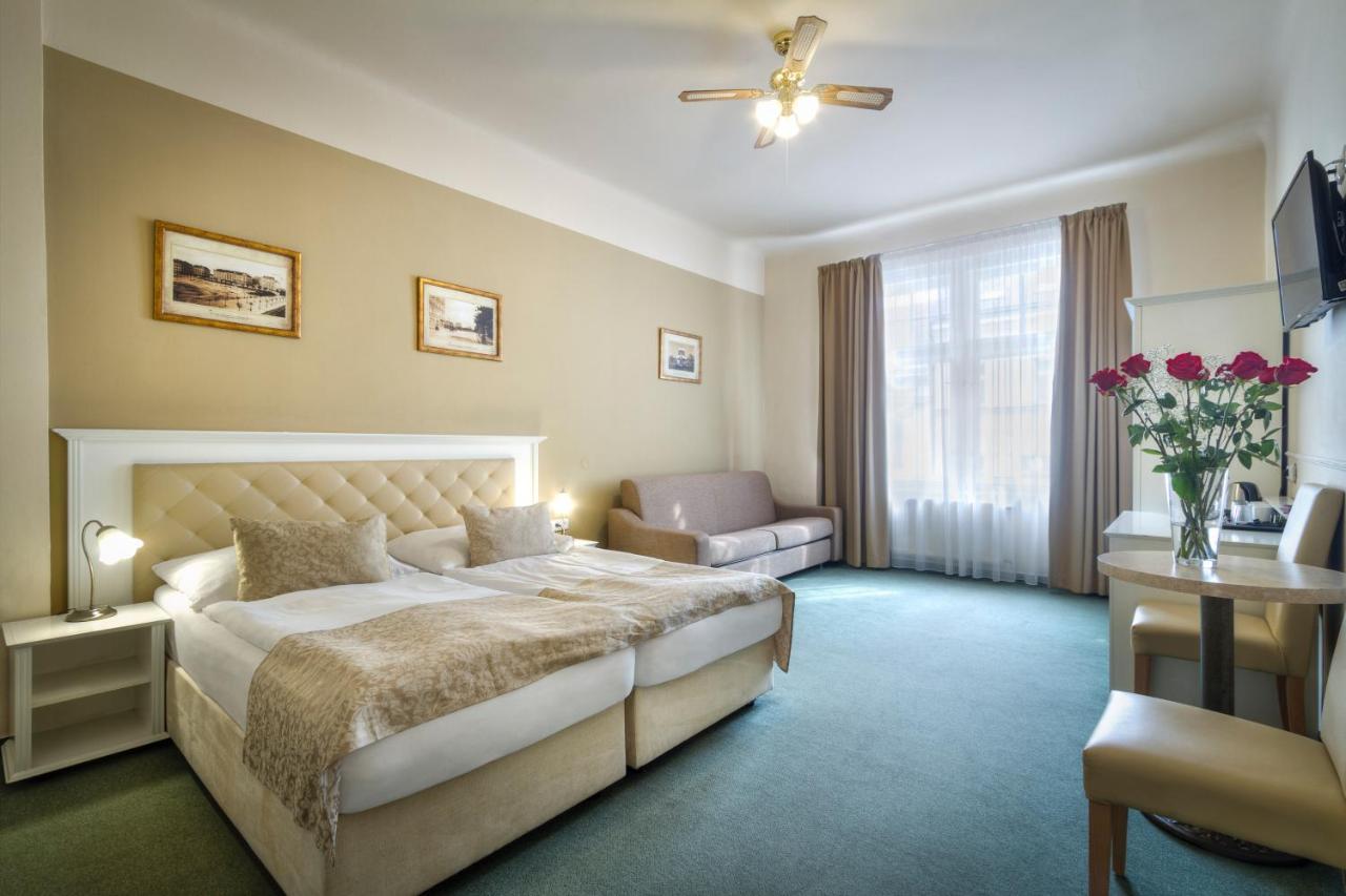 Hotel Taurus Praga Esterno foto