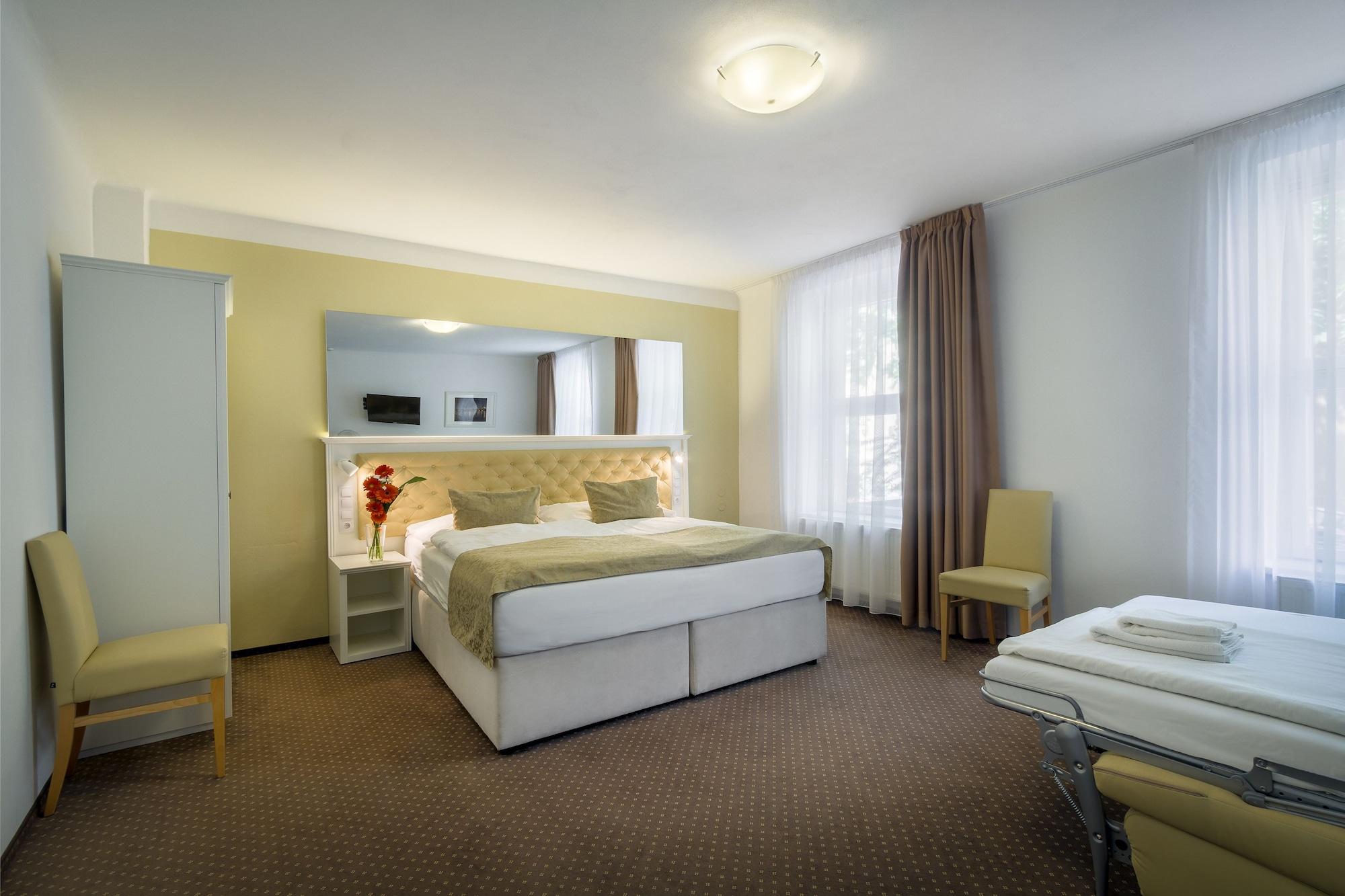 Hotel Taurus Praga Esterno foto