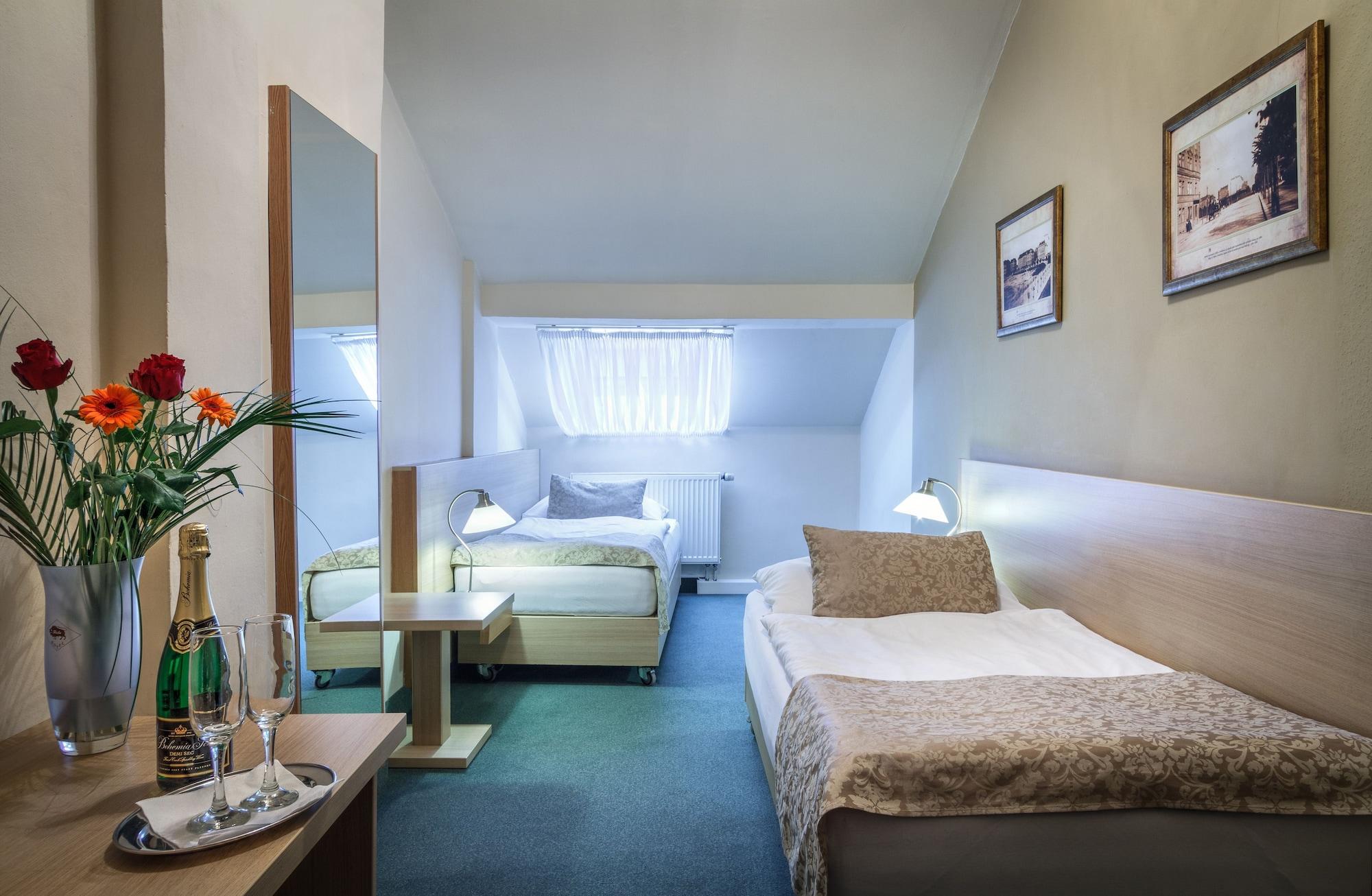 Hotel Taurus Praga Esterno foto