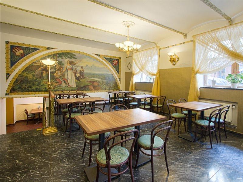 Hotel Taurus Praga Esterno foto