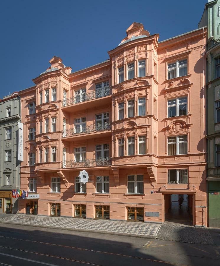 Hotel Taurus Praga Esterno foto