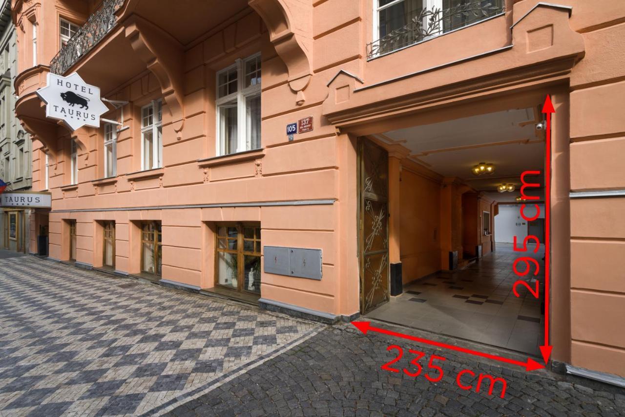 Hotel Taurus Praga Esterno foto